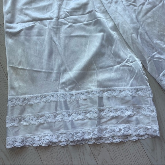 Vintage White Lace Trim 100% Nylon High Rise Wide Leg Bloomers Pettipants Shorts - Picture 5 of 16